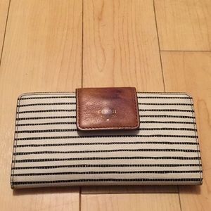 Fossil wallet